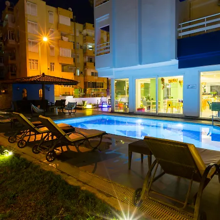 Mene Hotell 3*