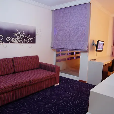 Mene Hotell